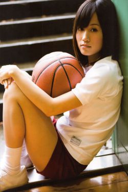 大鹏的老婆